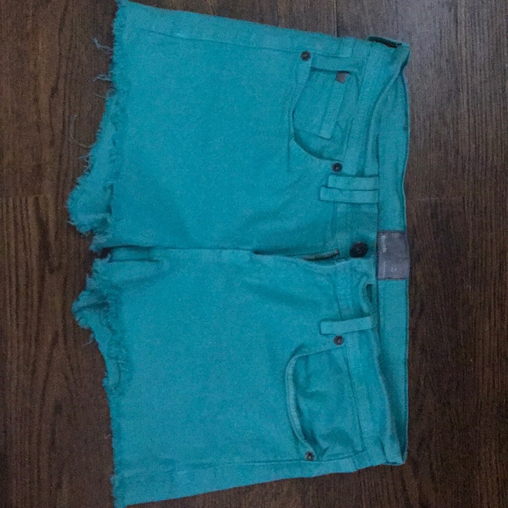 Bench shorts